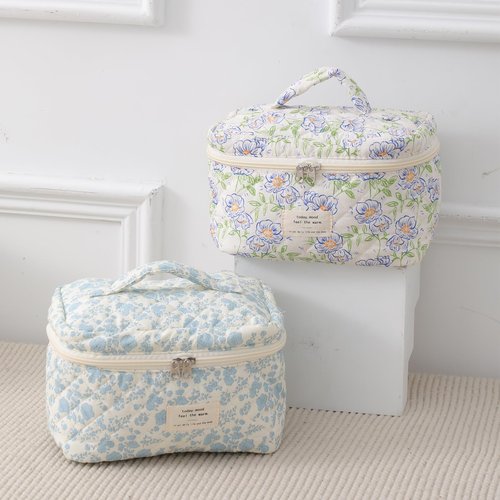 uekeboag Large Travel Quilted Makeup Bag for Women, Floral Cotton Cosmetic Bag, Coquette Aesthetic Floral Toiletry Organizer Bag (03White-Bear)