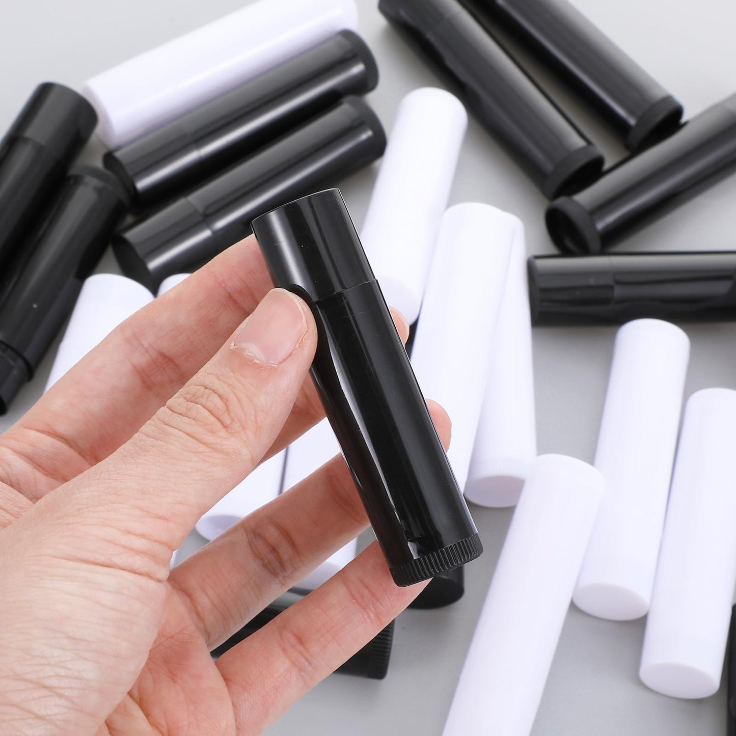 Elegaperma 30pcs Lip Balm Tubes Empty, 5.5g Rotatable Empty Lip Balm Tubes for Diy Lipsticks, Homemade Solid Perfume, Black & White