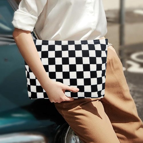 Wudimeitt Cosmetic bag Makeup bag Preppy Cute Corduroy Toiletry bag for women travel essentials (Plaid black)