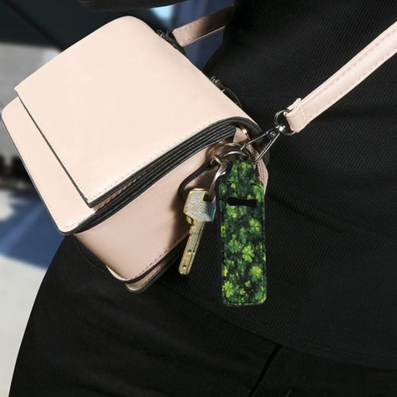 SEANATIVE St. Patrick's Day Green Leaf 5 Pieces Lipstick Keychain Holder Lip Balm Holder Keychain Clip on Sleeve Chapstick Lip Gloss Holder Colorful Lipstick Pocket Keychain Bag Accessories for Women