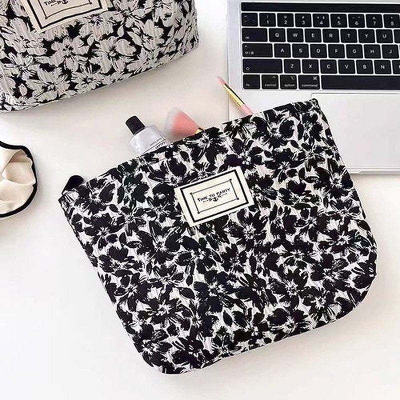 STARDW Floral Cosmetic Bags Makeup Bags for Women and Girls,Travel Makeup Bag Large Capacity Canvas Makeup Bag,Makeup Organizer Bag Zipper Pouch (Black Flowers)