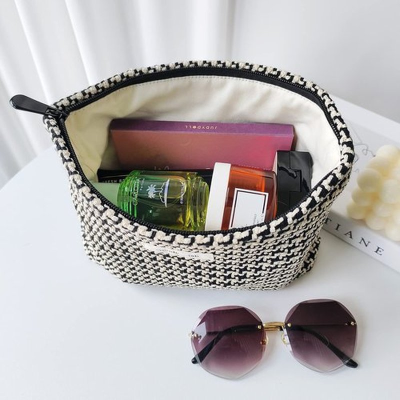 STARDW Cosmetic Bags Makeup Bags for Women and Girls,Travel Makeup Bag Large Capacity Canvas Makeup Bag,Makeup Organizer Bag Zipper Pouch (Checkered)