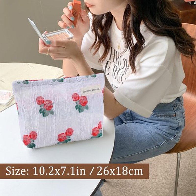 STARDW Aesthetic Makeup Bag for Women Travel Toiletry Bag Large Capacity Makeup Organizer Bag Floral Cosmetic Bags Zipper Pouch (Rose Red)