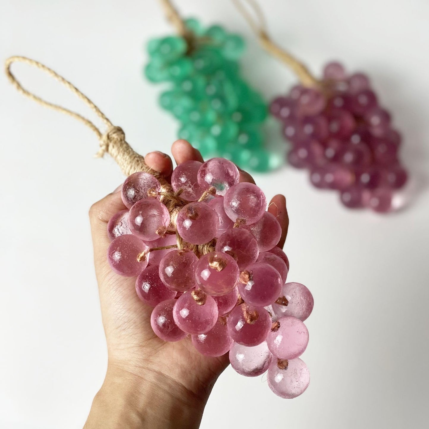 BIBOBIYB Grape Soap on a Rope, Fruit-Shaped Hanging Bath Soap(Purple)