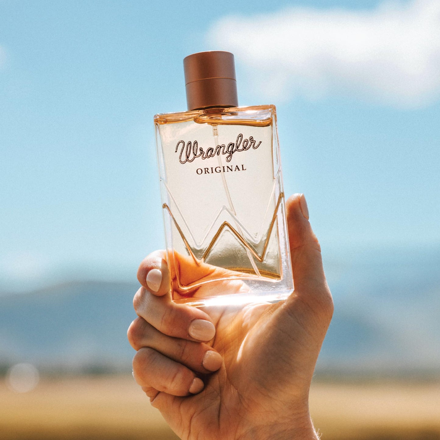 Tru Western Wrangler Original Women’s Perfume Spray, Blackberry, Pear, Wild Berries, Wild Rose, Honeysuckle, Blackcurrant Leaf, Moss Woods, Musk & Cedarwood Notes, 2.5 fl oz (74 ml)