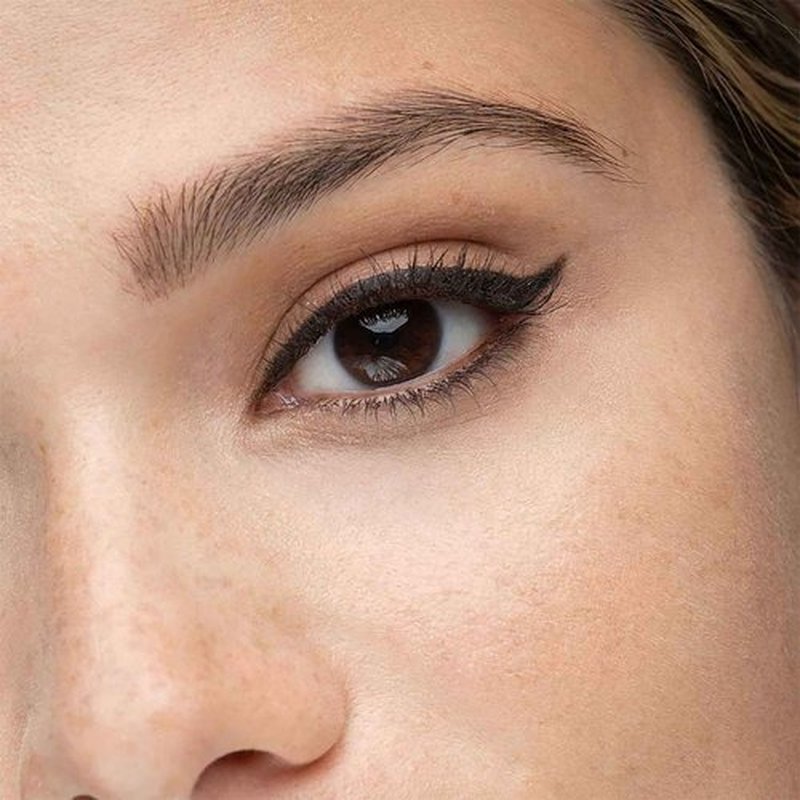 TRE'STIQUE Eyeliner, Refillable Long Lasting Eyeliner Pencil With Built-In Smudger And Sharpener, Clean Beauty Eye Pencil, Sustainable
