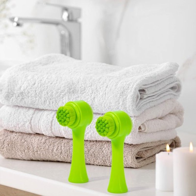 Beomeen Face Brush 2 in 1, Silicone Facial Cleansing Exfoliating Brush Soft Bristles Pore Deep Cleansing Manual Dual Face Wash Scrub Brush For Massaging, Makeup Skincare Removal, Fluorescent Green