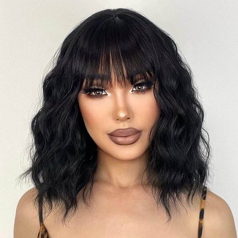 LINGHANG Short Black Wig with Bangs, Short Black Natural Wavy Wigs for Women, Wavy Black Wig with Bangs Synthetic Natural Looking Heat Resistant Fiber Cosplay Wigs