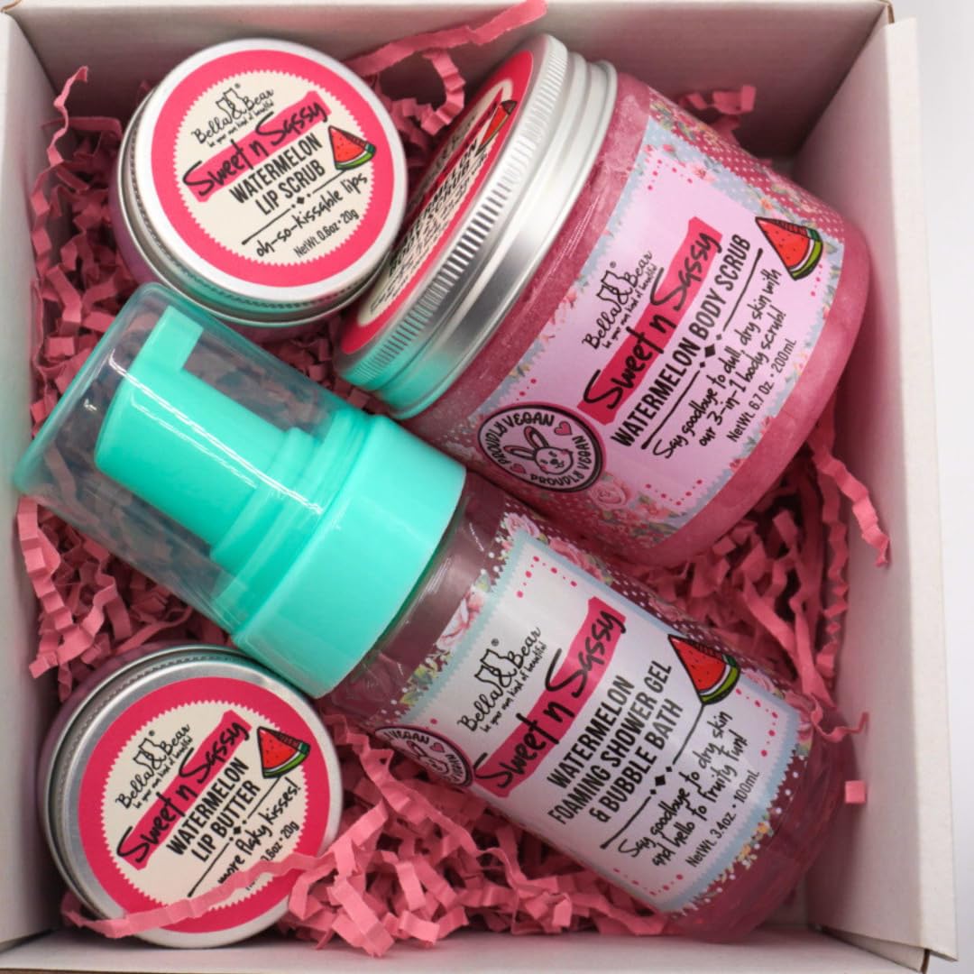 Bella & Bear Sweet 'n' Sassy Spa Gift Set for Women & Teen Girls – Bath & Body Gift Set with Shower Gel, Body Scrub, Lip Scrub & Lip Butter