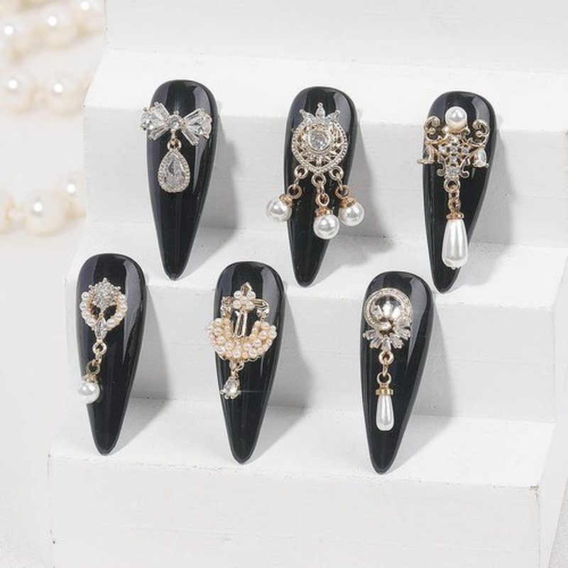 12Pcs Gold Nail Charms Nail Art Metal Alloy Nail Art Zircon Pearl Crystal Rhinestone Nail Art Jewellery Nail Diamond Rhinestone Charm for Girls Womans Craft DIY Nail Decoration