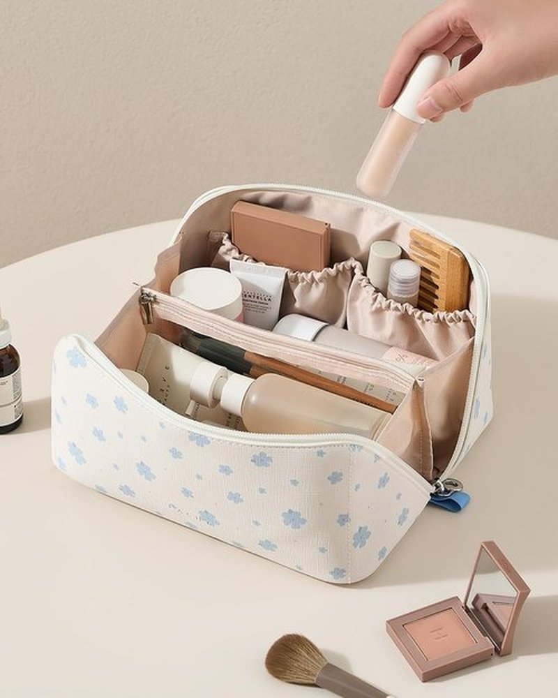 EACHY Travel Makeup Bag,Large Capacity Cosmetic Bags for Women,Waterproof Portable Pouch Open Flat Toiletry Bag Pattern Makeup Bag (C-Blue)