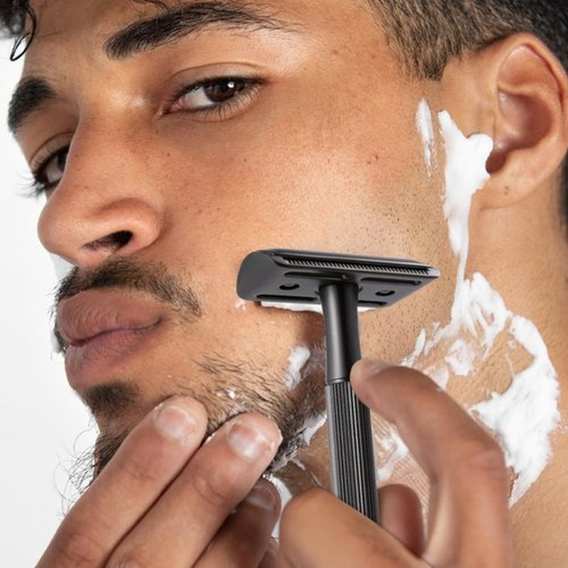 KINGHOOD Brass Safety Razor with 10 Blades,One Blade Razor Reusable Razor Eco-Friendly Razor Long Handle & Weighted Razor,Double Edge Razor Single Blade Razor for Sensitive Skin