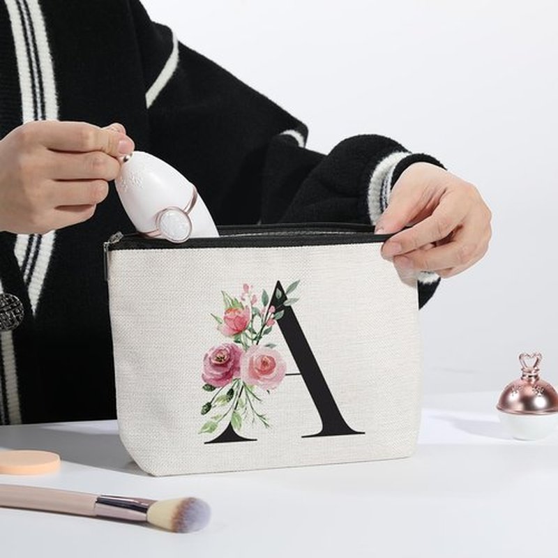 kdxpbpz Initial Make up Bag, Personalized Gifts for Women, Bridesmaid Gifts, Birthday Gifts for Women Mom, Gifts for Best Friend, Bride Bridesmaid Cosmetic bag (Letter A)