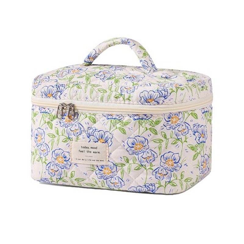 uekeboag Large Travel Quilted Makeup Bag for Women, Floral Cotton Cosmetic Bag, Coquette Aesthetic Floral Toiletry Organizer Bag (02Blue-Flower)