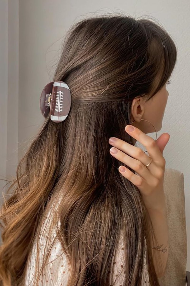 HolidayQbee Brown Acrylic Hair Clips For Women With Football Style Football Hair Clip Hair Clip Hair Clip With Claw Fashion Strong Hair Fix Claw Clips