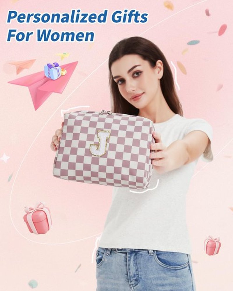 Narwey Personalized Initial Makeup Bag Toiletry Bag Gifts for Women Girls Large Checkered Makeup Bag Zipper Pouch Travel Cosmetic Bag Organizer for Women (Dusty Rose Checkerboard Letter J)
