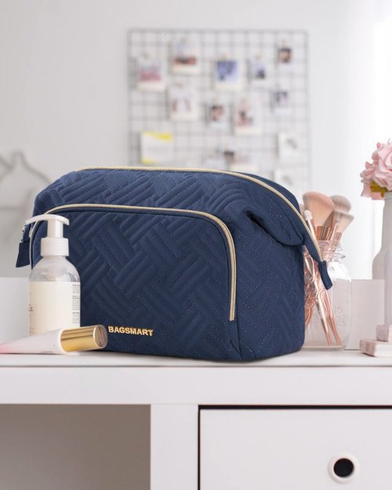 BAGSMART Travel Makeup Bag, Cosmetic Bag Make Up Organizer Case,Large Wide-open Pouch for Women Purse for Toiletries Accessories Brushes Dark Blue
