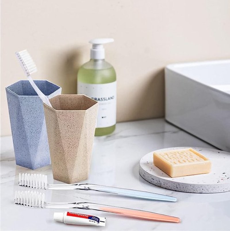HQSLsund 50 Pack Disposable Toothbrushes with Toothpaste, Individually Wrapped Disposable Toothbrushes Bulk Toothbrushes Soft Bristle Manual Disposable Travel Toothbrush Kit