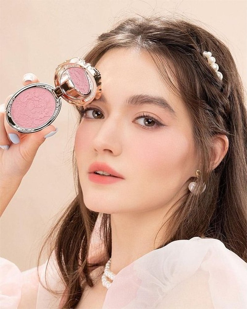Strawberry Rococo Embossed Blush (03 Classic Ballet, 5g)