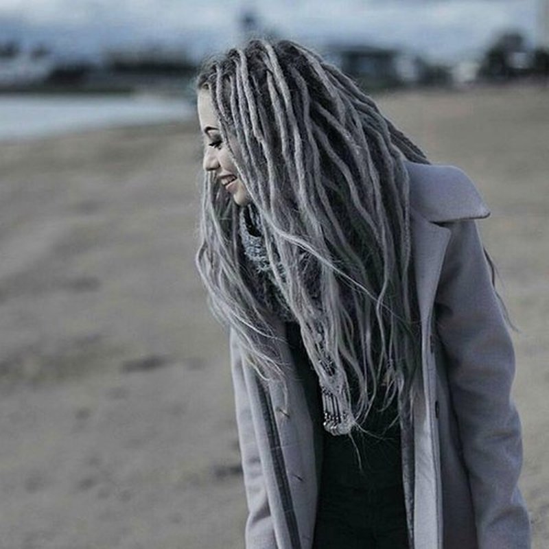 Quisduis 30 Inch Gray Dreadlock Extensions, 20 Strands Synthetic Single Ended Dreads Thin Soft Crochet Dreads Extensions Hippie Style Dreadlock for Woman