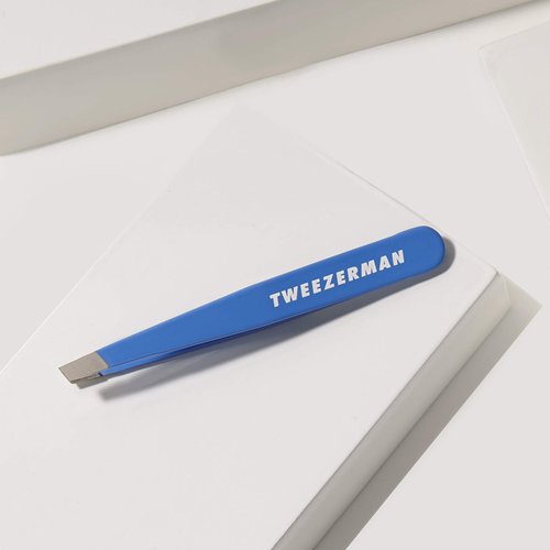 Tweezerman Mini Slant Travel Tweezers For Eyebrows, Travel Tweezers for Eyebrows, Facial Hair, Ingrown Hair (Bahama Blue)