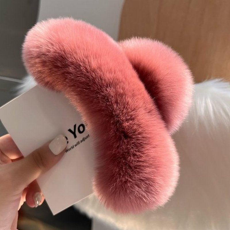 papasgix Hair Claw Clips for Women, Large Faux Fur Hair Claw Clip for Women, Large Hair Clips Winter Fluffy Plush Hair Claw Clips Hair Accessories (Blue+Dark Pink)