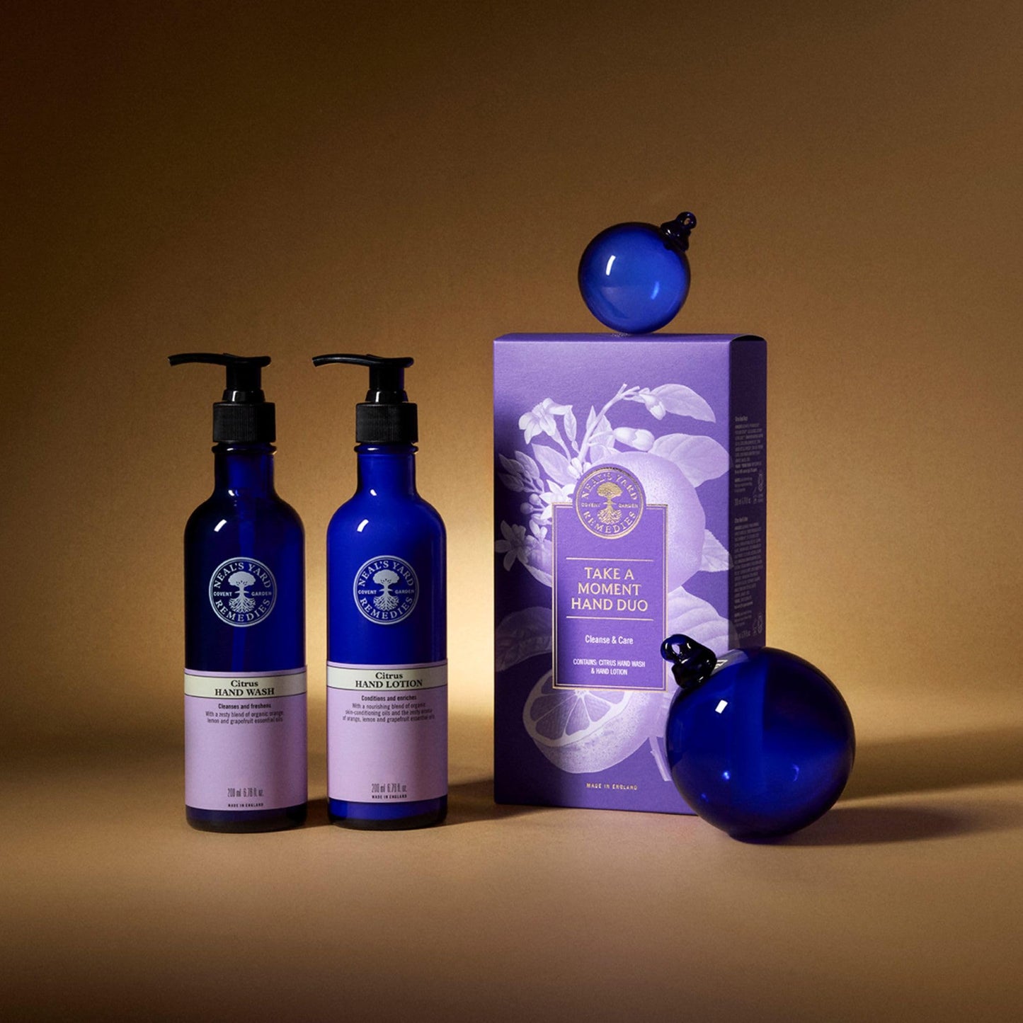 Neal's Yard Remedies Take A Moment Garden Mint & Bergamot Gift Set, Hand Wash & Hand Lotion with Essential Oils, Vegan & Cruelty-Free, Set of 2