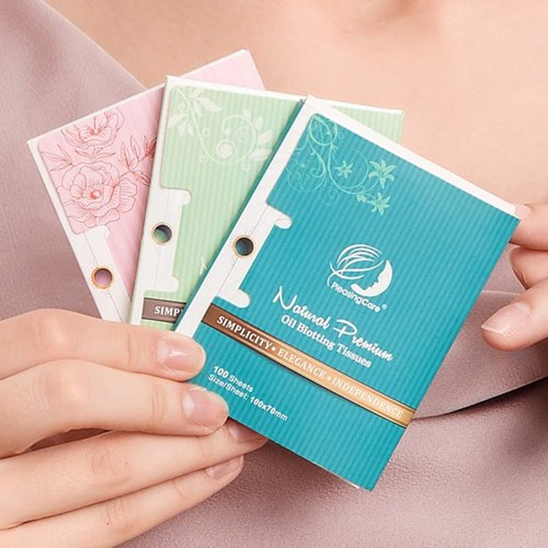 Premium Facial Oil Blotting Paper, 200 Counts - Natural Bamboo Charcoal Face Blotting Sheets, Easy Take Out Design - Top Handy Oil Absorbing Tissues - Oily Skin Care or Make Up Must Have!