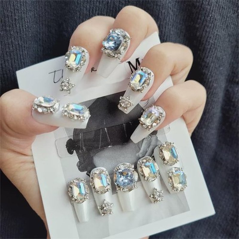 MNAFAYY Luxury Gems 100% Handmade Nails Short Medium Press On Nails Full Cover 3D Rhinestone Crystal Gorgeous Reusable UV Finished Fake False Nails Acrylic Nail Kit Box Gifts for Women S