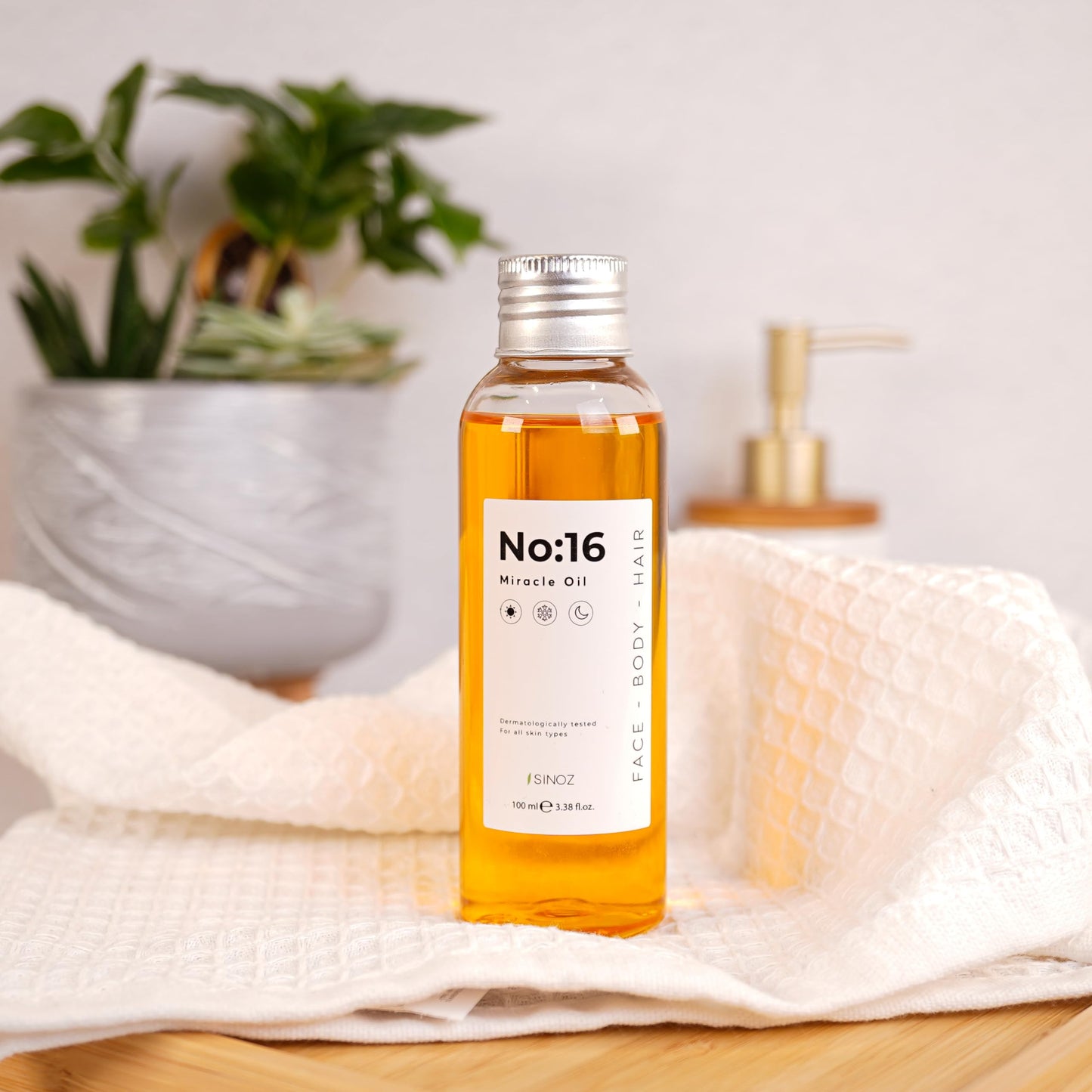 Sinoz No:16 Miracle Oil | Multi-Purpose Nourishing Oil for Face, Body & Hair | With 16 Botanical Oils | Restores Dry Skin & Adds Shine to Hair | 100 ml
