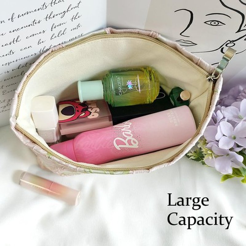 STARDW Aesthetic Makeup Bag for Women Travel Toiletry Bag Large Capacity Makeup Organizer Bag Floral Cosmetic Bags Zipper Pouch (Embossed Rose)