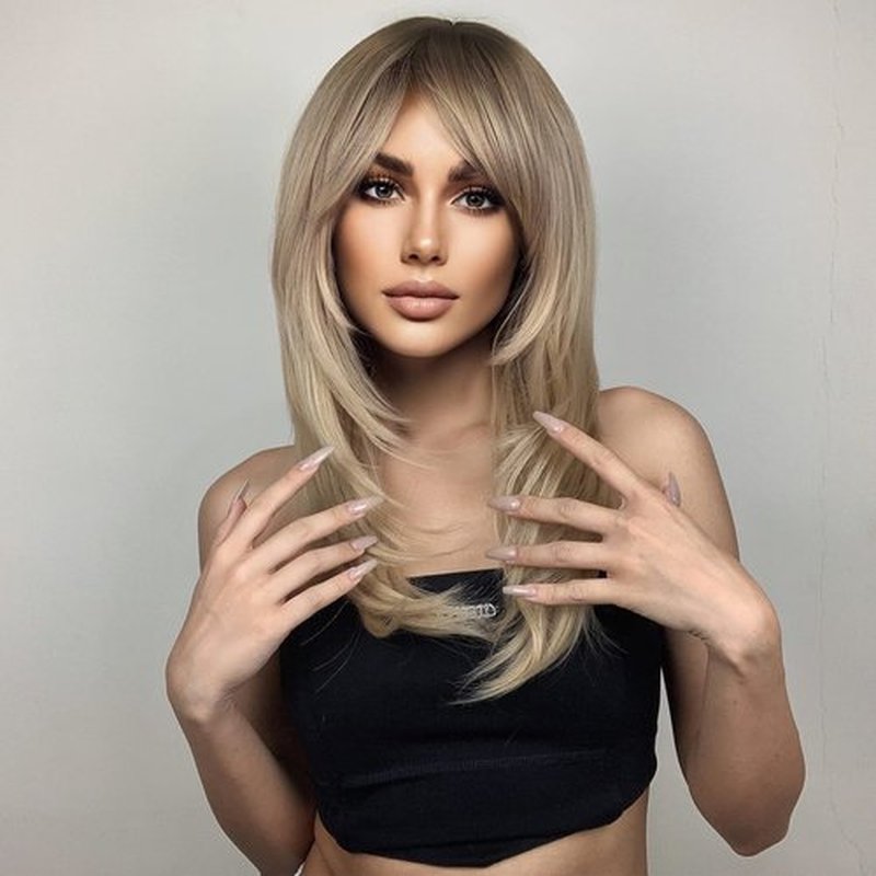 BERON Blonde Women Wigs Long Wavy Wig with Bangs Ash Blonde Curly Synthetic Layered Wigs for Daily Used Wigs Wig Cap Included