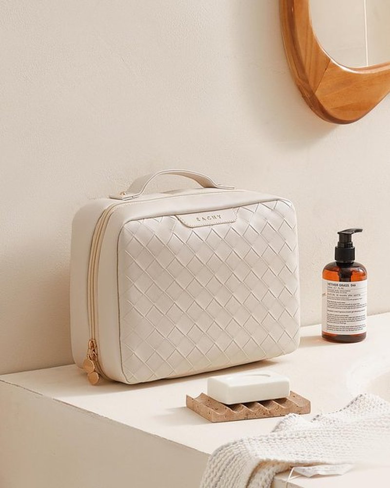 EACHY Toiletry Bag with Hanging Hook, Travel Makeup Bag PU Leather Cosmetic Bags for Women Make Up Organizer with 4 Compartments Waterproof Full-Size Portable Travel Essentials (Plait-White)