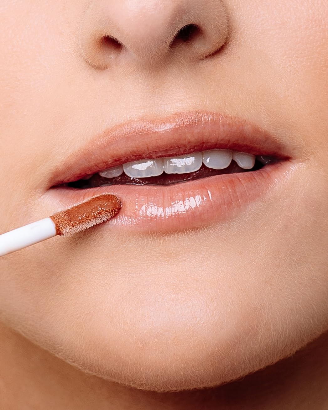 Naked Sundays SPF 50 Glow & Go Lip Oil, Coconut 4.5ml