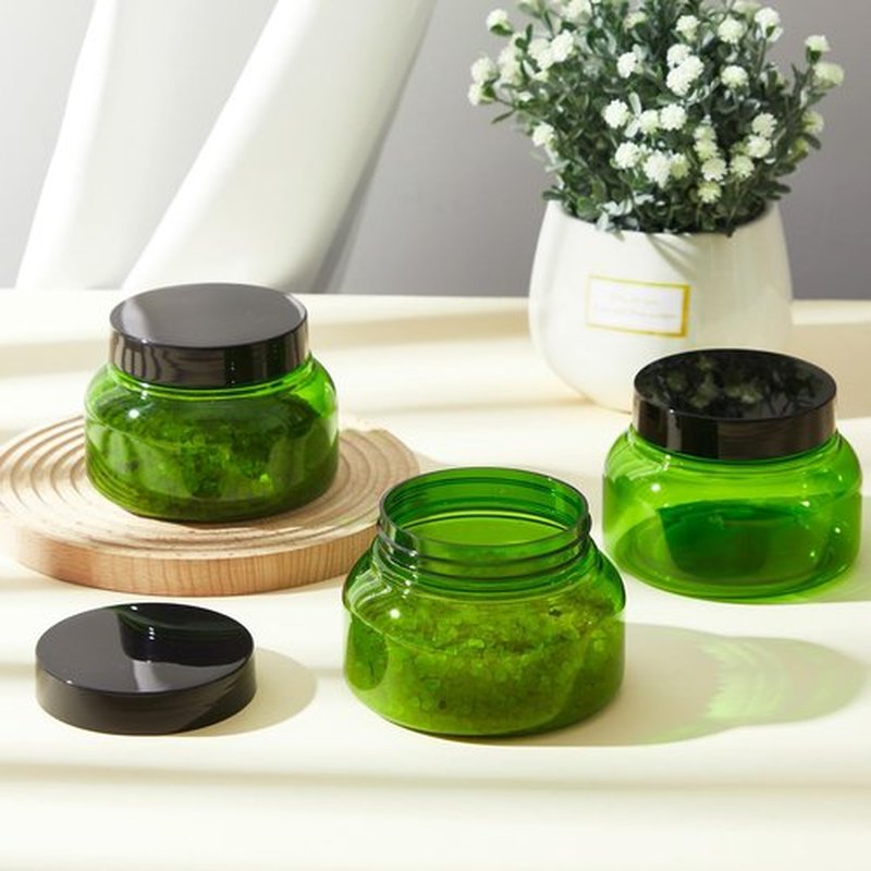 Tessco 24 Pack Plastic Jars with Lids Labels Plastic Containers Round Refillable Cosmetic Containers Empty Body Butter Jars Sugar Scrub Containers for Cosmetics (Translucent Green and Black,8 oz)