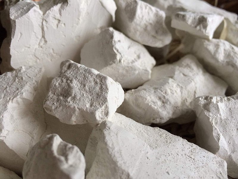 Kaolin Edible Clay Chunks - Natural Food-Grade Clay for Eating | 4 oz (113 g)