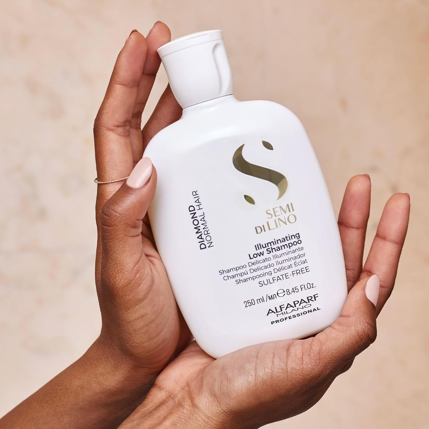Alfaparf Milano Semi Di Lino Diamond Shine Illuminating Sulfate Free Shampoo - Adds Gloss and Shine - Paraben and Paraffin Free - Safe on Color Treated Hair - Professional Salon Quality