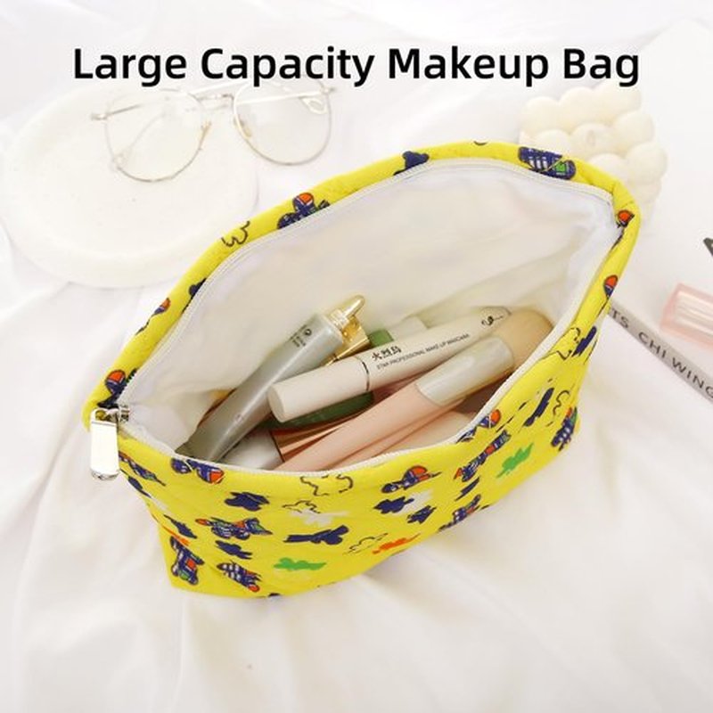 Wudimeitt Cosmetic bag Makeup bag Preppy Cute Corduroy Toiletry bag for women travel essentials (Yellow bear)