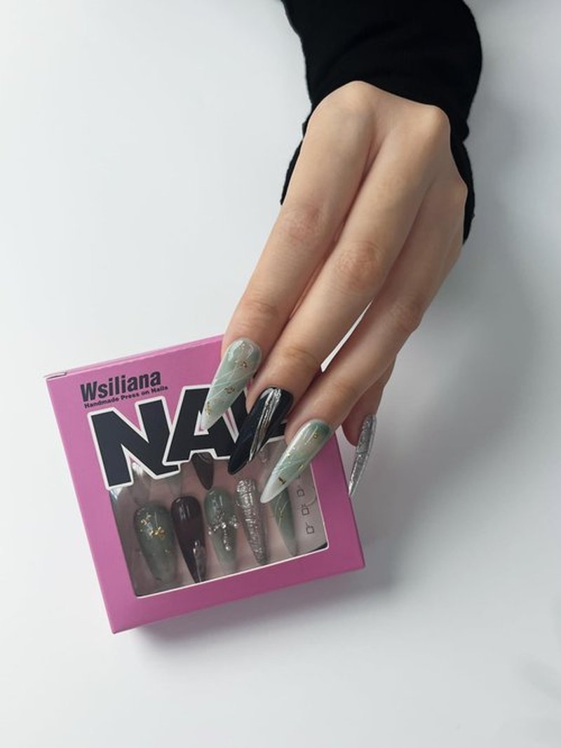Wsliana Nails Handmade Press On Nail.Emerald Green Press On Nail Long Stiletto Acrylic Fake Nails with Charm 3D Design,Reusable Glue On Nail for Woman,Set of 10pcs Hand-Painted False Nail(009 S)