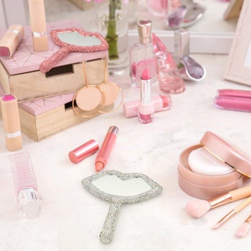 Tatuo 2 Pcs Rhinestone Mirror Handheld Bling Heart Lip Shaped Mirror Glitter Cosmetic Hand Mirror with Handle Portable Cute Travel Makeup Lash Mirror for Women Girls(Pink and White, Lip)