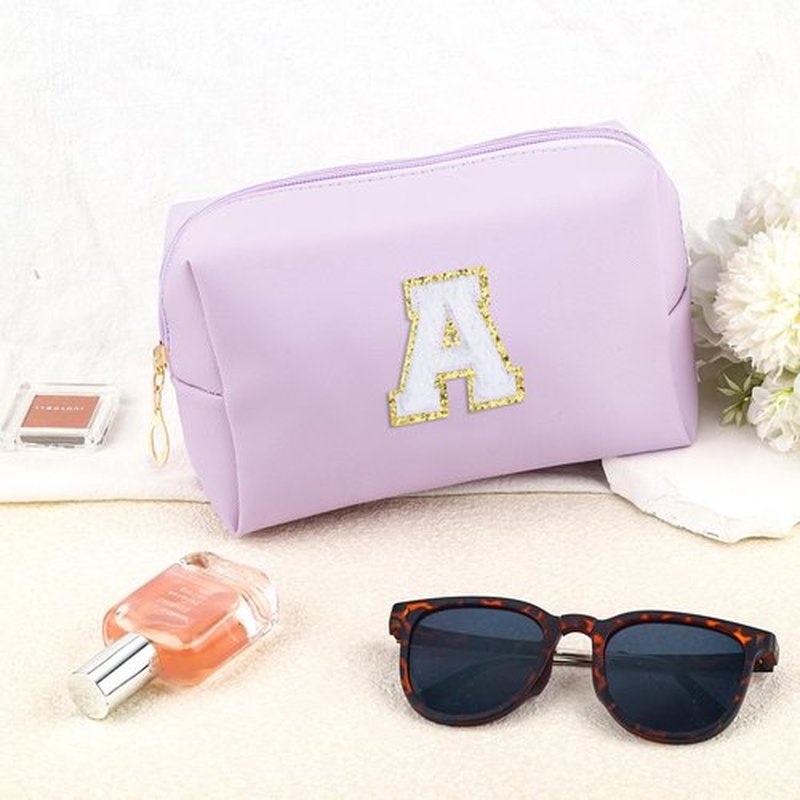 URSKYTOUS Gifts for Girls Initial Makeup Bag Personalized Cosmetic Bag with Zipper Cute Travel Toiletry Bag Waterproof PU Preppy Makeup Pouch Birthday Gift for Teen Girls Women(Purple A)