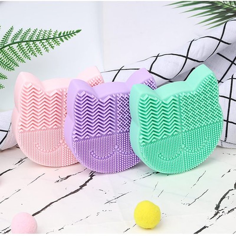 Silicon Makeup Brush Cleaner Mat with Brush Drying Holder Brush Cleaner Mat Portable Cat Shaped Cosmetic Brush Cleaner Pad cleaning mat manual make up brush cleaner cleanser machine(New Light Green)