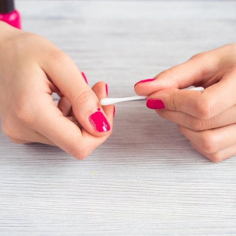 Diane Cotton Swabs, Sturdy Wood Base, 375 ct. 1-Pack - Super Soft for Sensitive Skin, Gentle on Face, Makeup and Beauty Applicator, Nail Polish Removal, 3 inches long for Beauty, Personal Care,Crafts