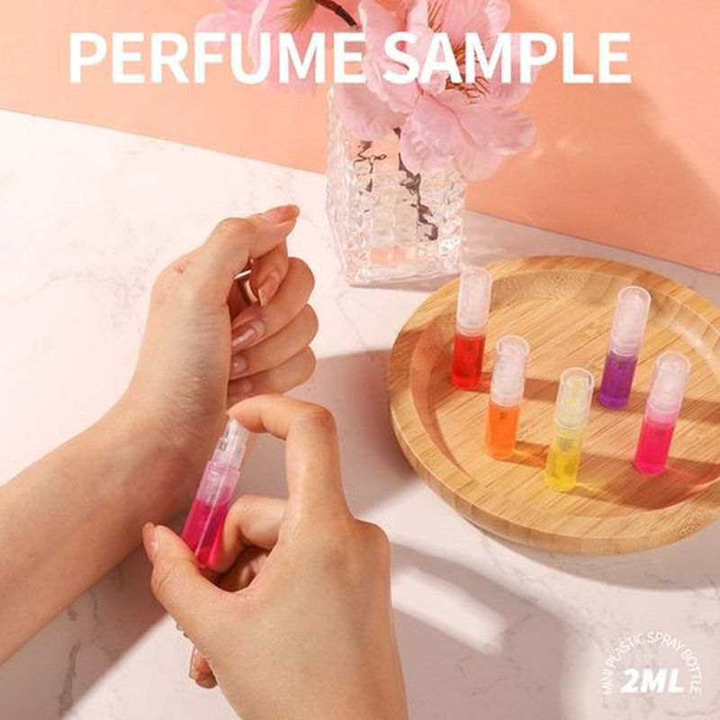 Fandamei Mini Spray Bottle, 10 Pack 2ml Mini Plastic Spray Bottle Empty, Fine Mist Refillable Mini Perfume Bottle, Small Perfume Spray Bottle, Tiny Plastic Portable Travel Bottle, Clear