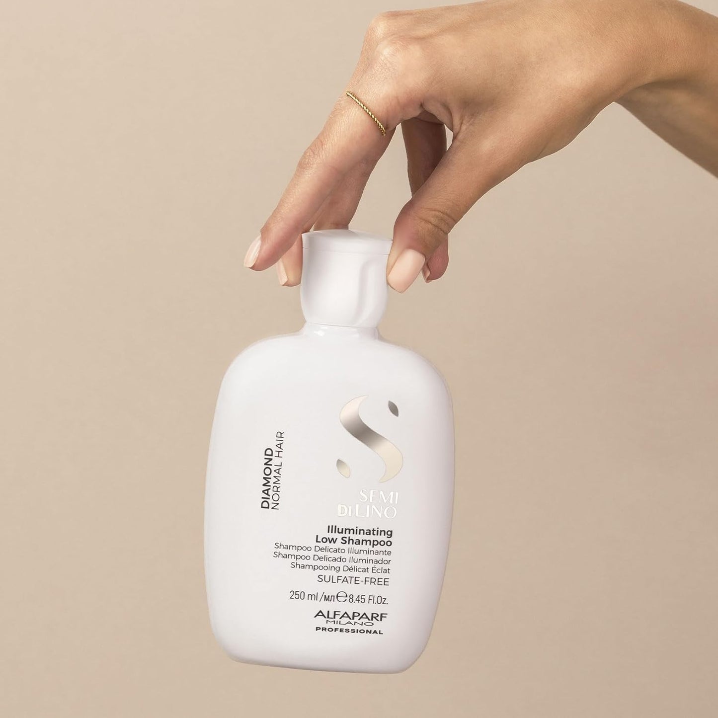 Alfaparf Milano Semi Di Lino Diamond Shine Illuminating Sulfate Free Shampoo - Adds Gloss and Shine - Paraben and Paraffin Free - Safe on Color Treated Hair - Professional Salon Quality
