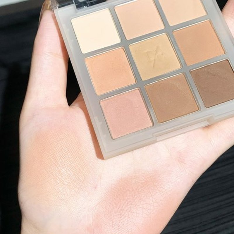 GHFCZOO Blooming Your Own Beauty Eyeshadow Palette, 9 Shades, Glitter and Matte Finishes (07#)