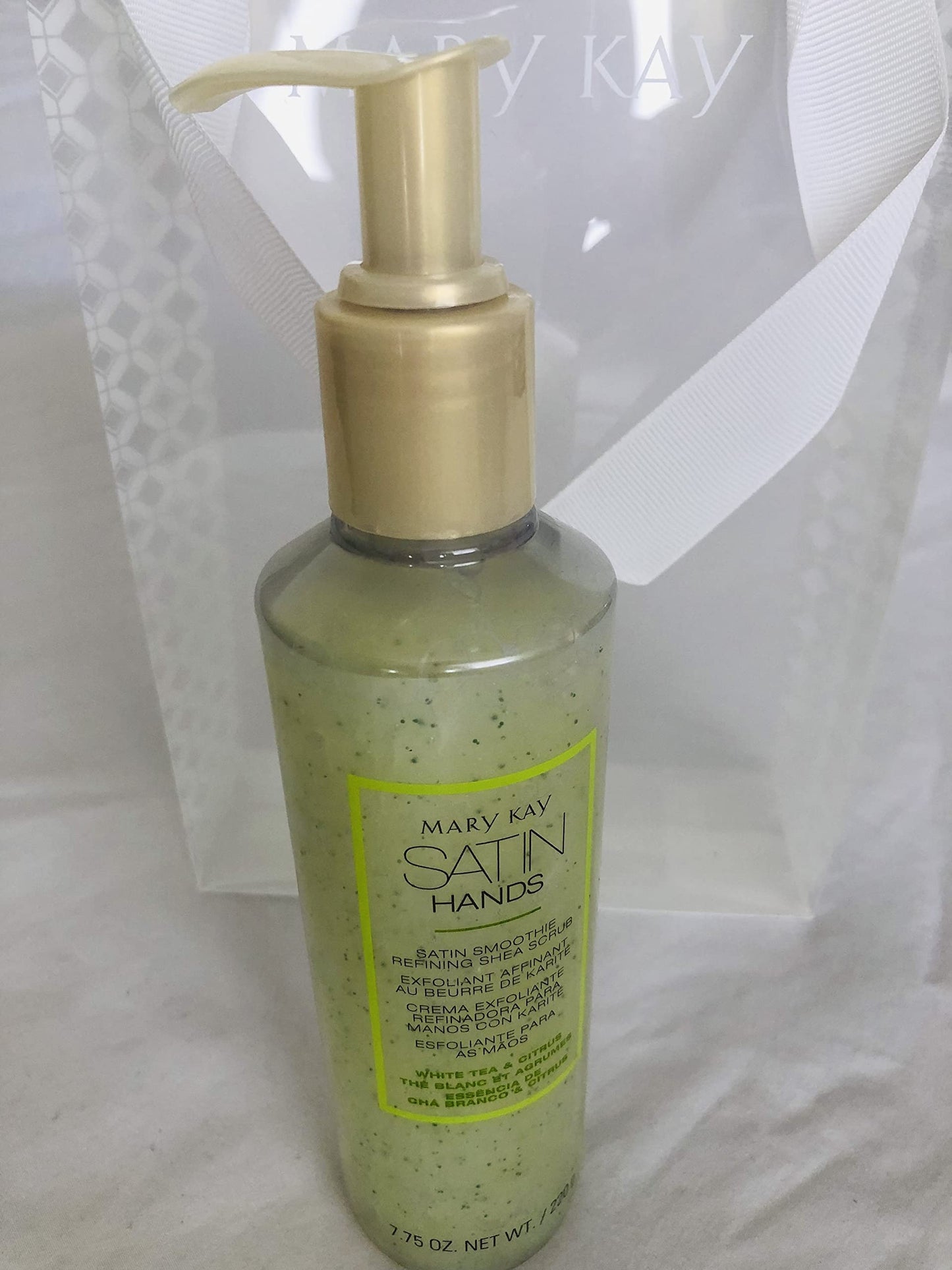 Mary Kay Satin Hands Pamering Set