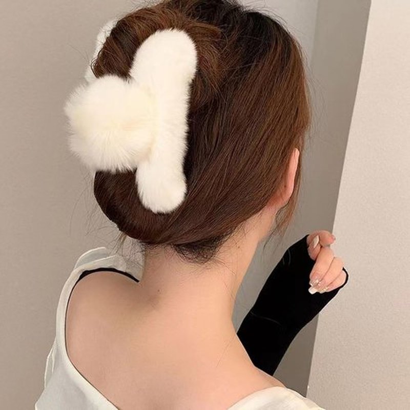 papasgix Hair Claw Clips for Women, Large Faux Fur Hair Claw Clip for Women, Large Hair Clips Winter Fluffy Plush Hair Claw Clips Hair Accessories (Coffee+White)