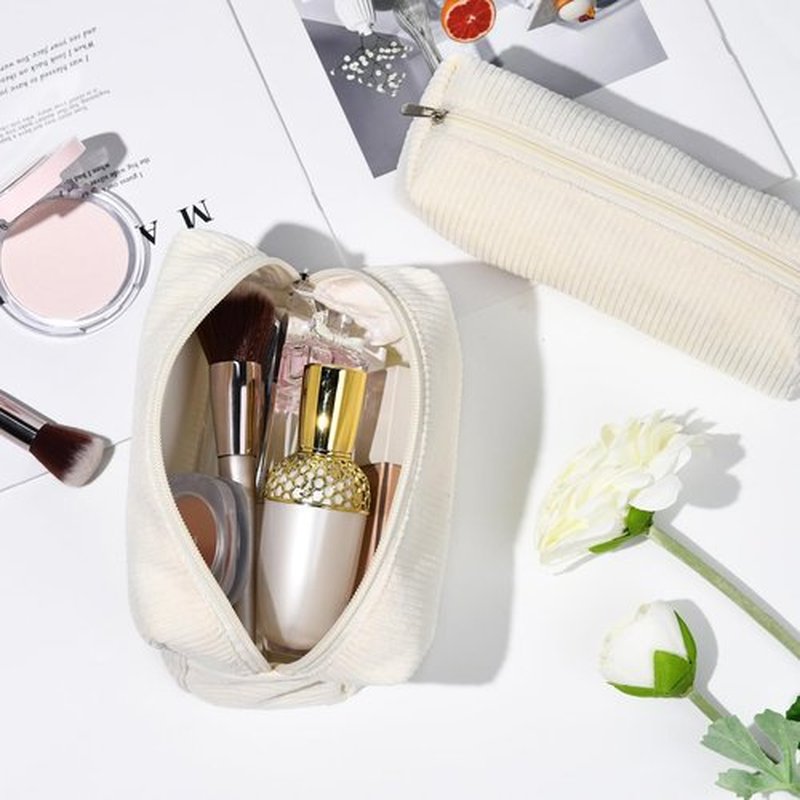 SOIDRAM Makeup Bag Corduroy Cosmetic Bag Cute White Makeup Pouch 1Pcs Large Capacity Makeup Bags and 1Pcs Makeup Brushes Storage Bag Travel Toiletry Bag Organizer