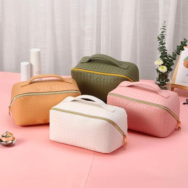 Large Capacity Makeup Bag, Cosmetic Bag Leather Woven Cosmetic Travel Bag Roomy Double Layer Makeup Bags for Women Makeup Pouch Portable Zipper Bags (White)